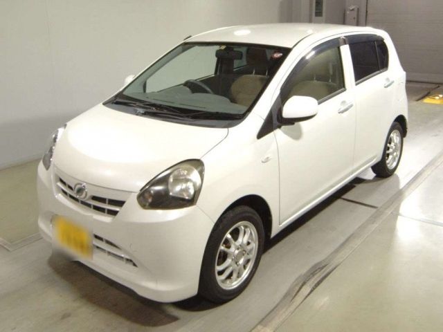 3040 Daihatsu Mira e s LA300S 2012 г. (TAA Tohoku)